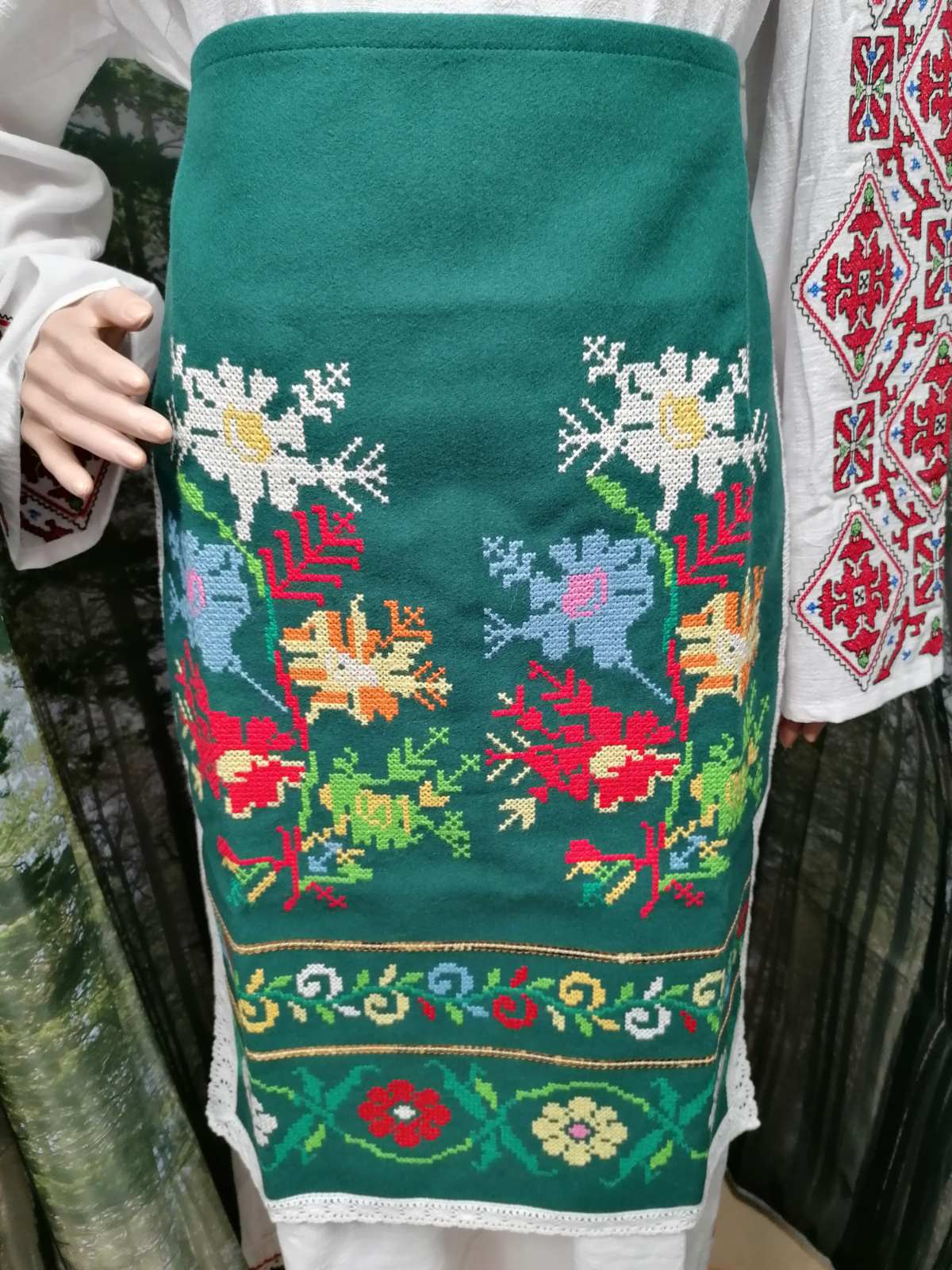Woolen apron "Kitna Thrace"