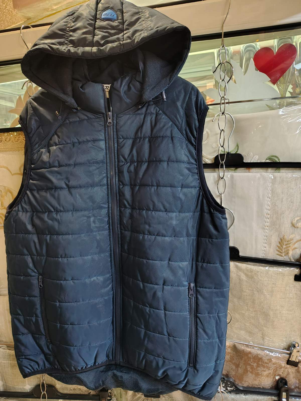 599 Мъжка тъмно синя грейка с регулируема и сваляща се качулка