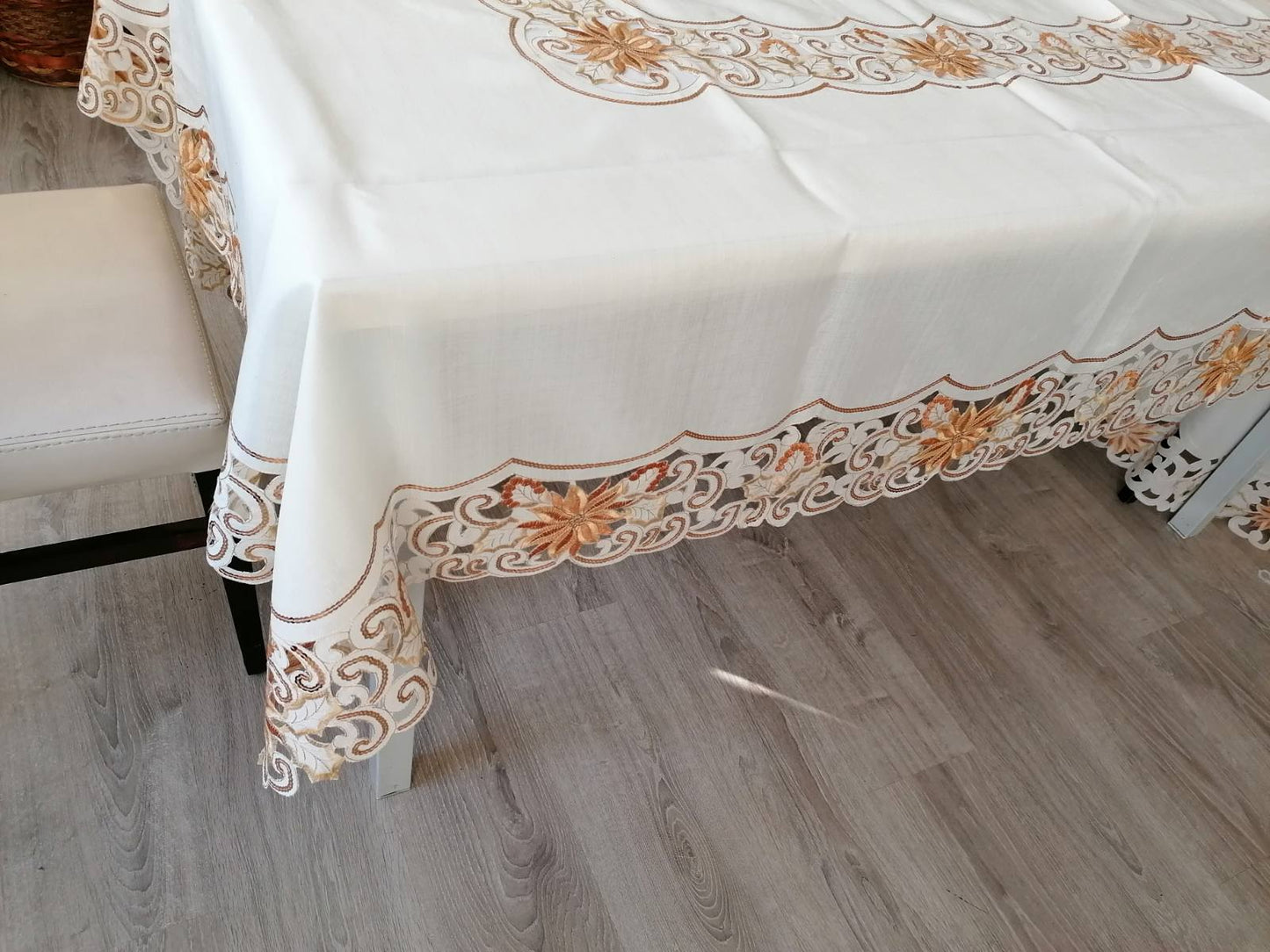 Луксозна покривка с паети 180/270