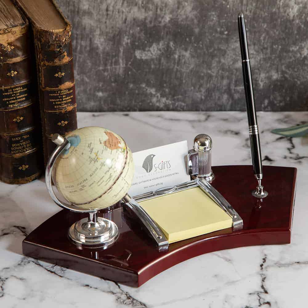 80026740 : Compact Desk Set