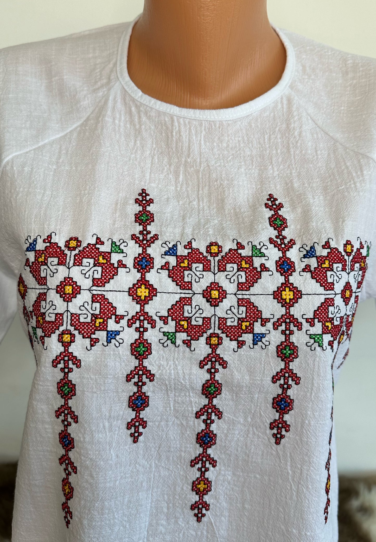 Embroidered shirt “Yanitsa” - White