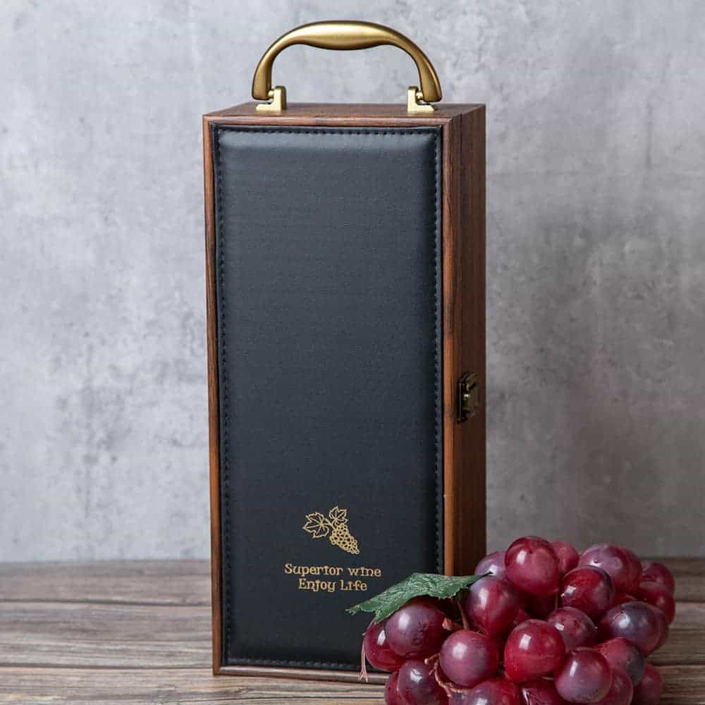 80031495 : Wine set – Wine brown