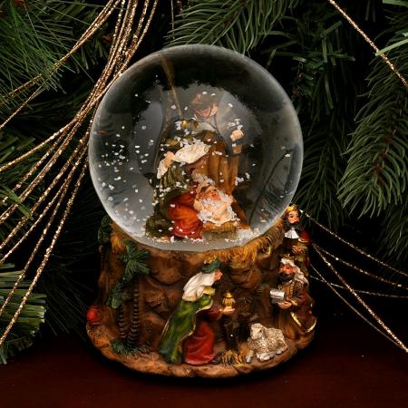 JH59: Christmas paperweight Holy Family