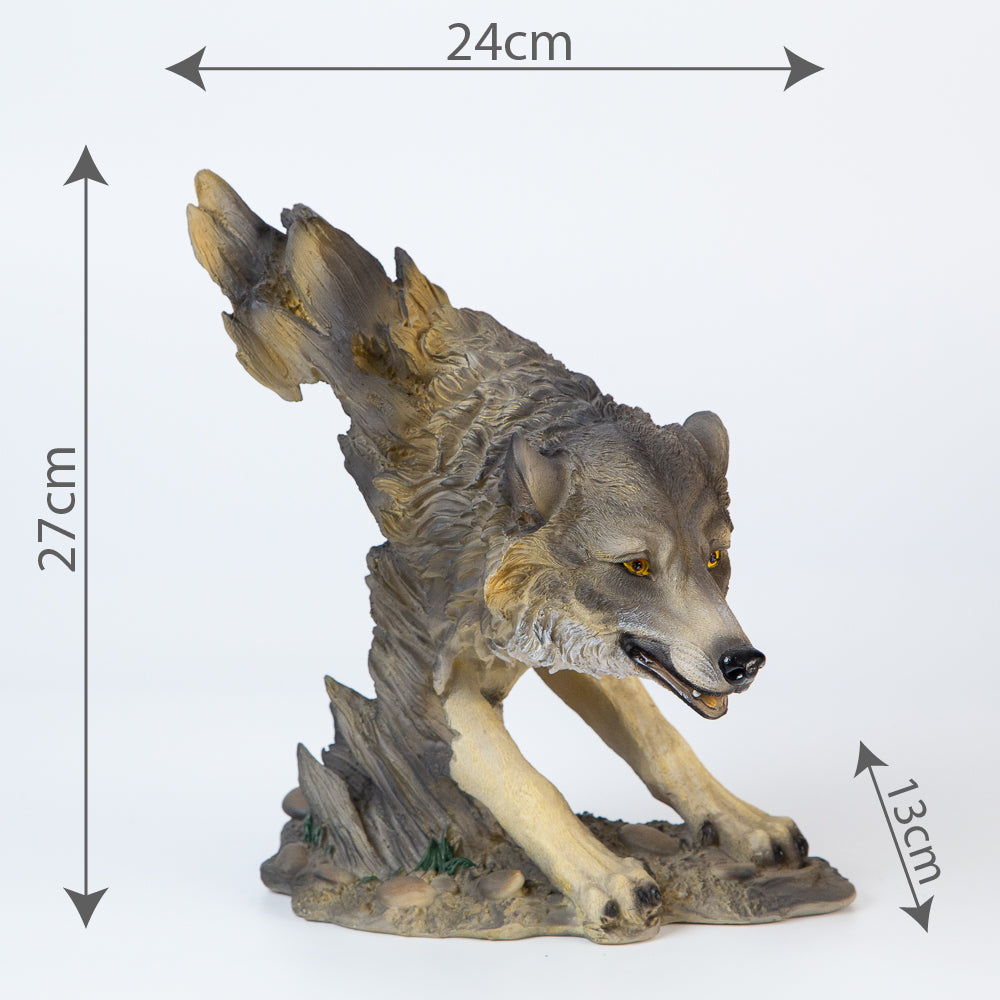 81027237 : Decorative wolf statuette