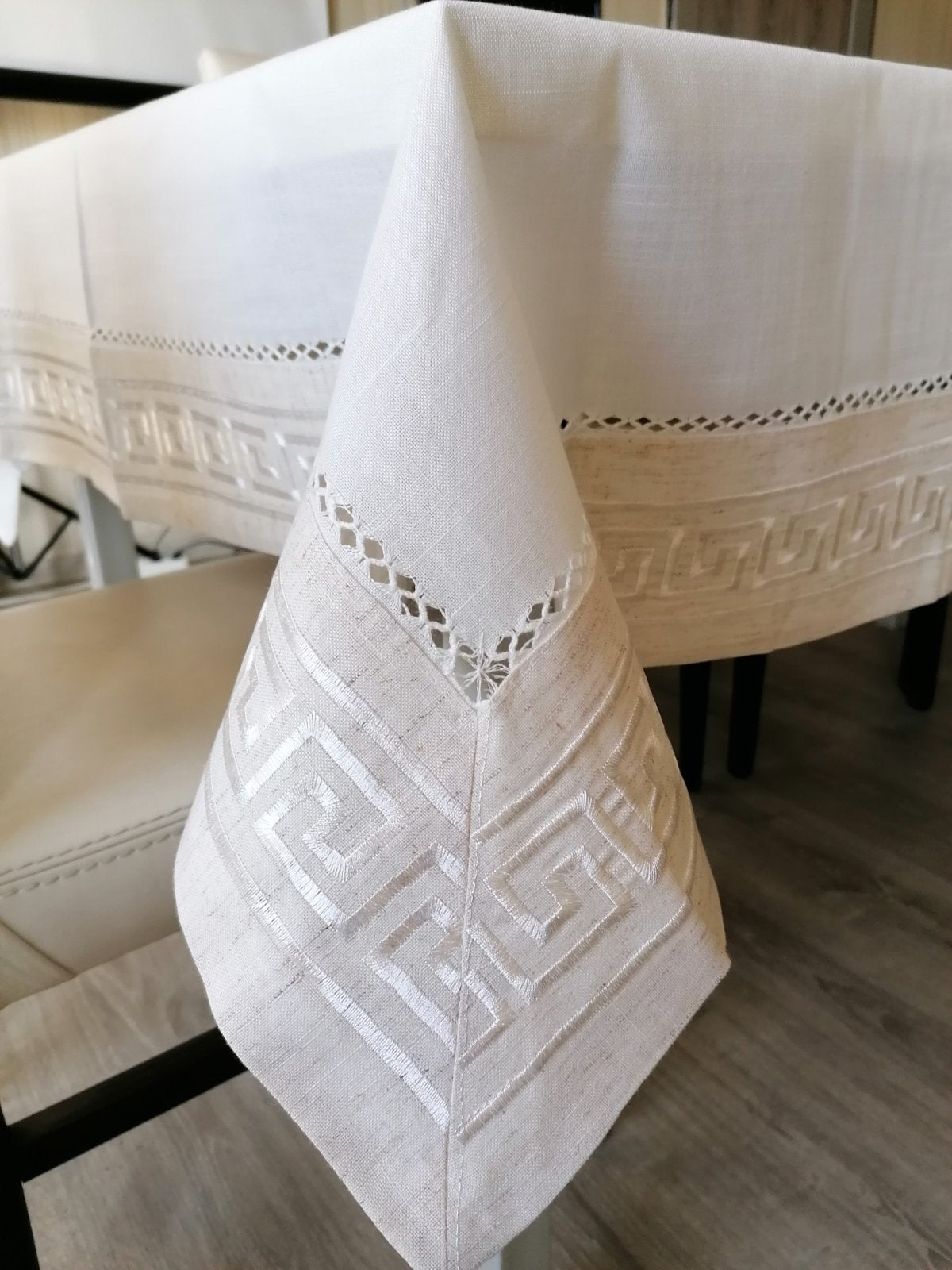 SG 01-1 Стилна покривка за маса 130/180