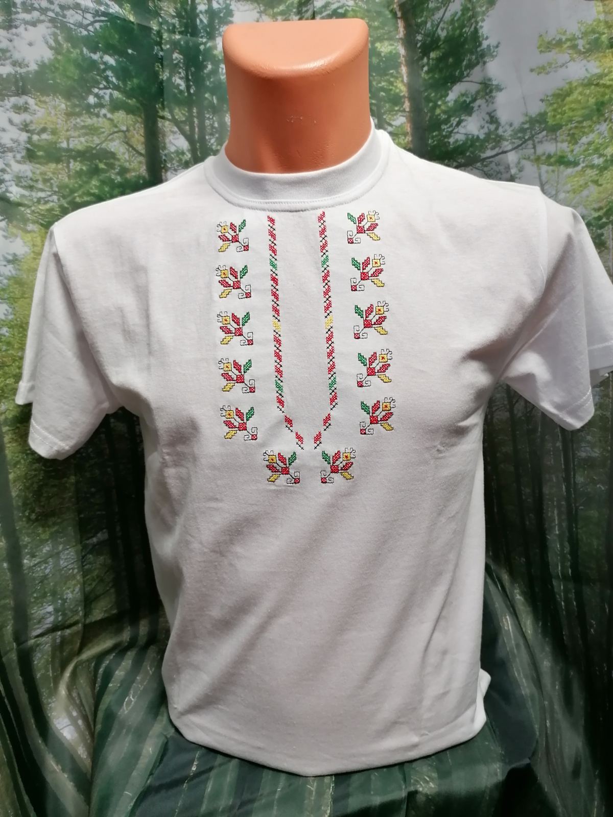 Men's T-shirt with embroidery - White