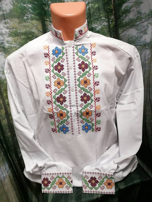 24033 Бяла мъжка бродирана риза