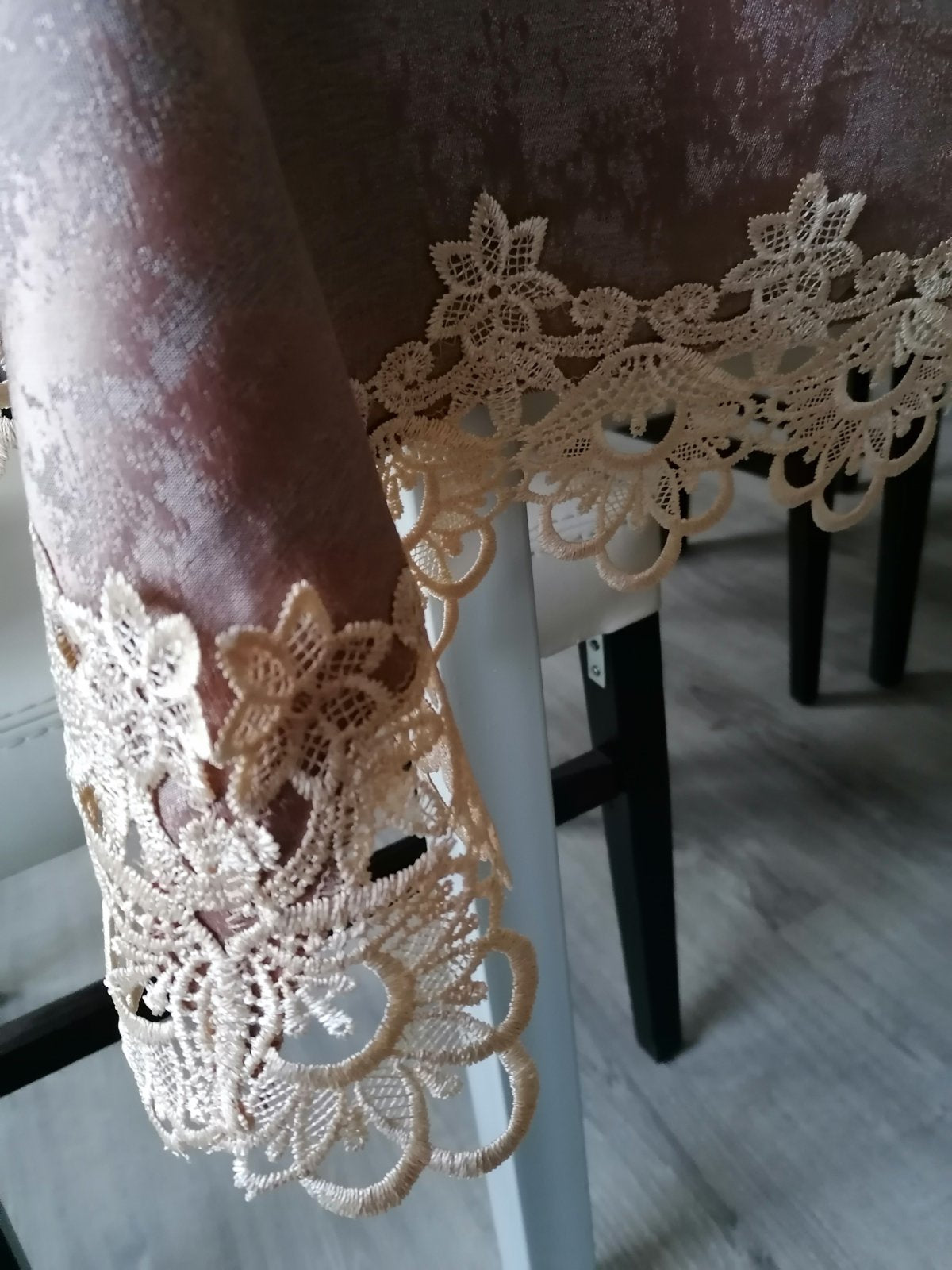 053 Луксозна покривка за маса 130/180 Празнична покривка за маса.