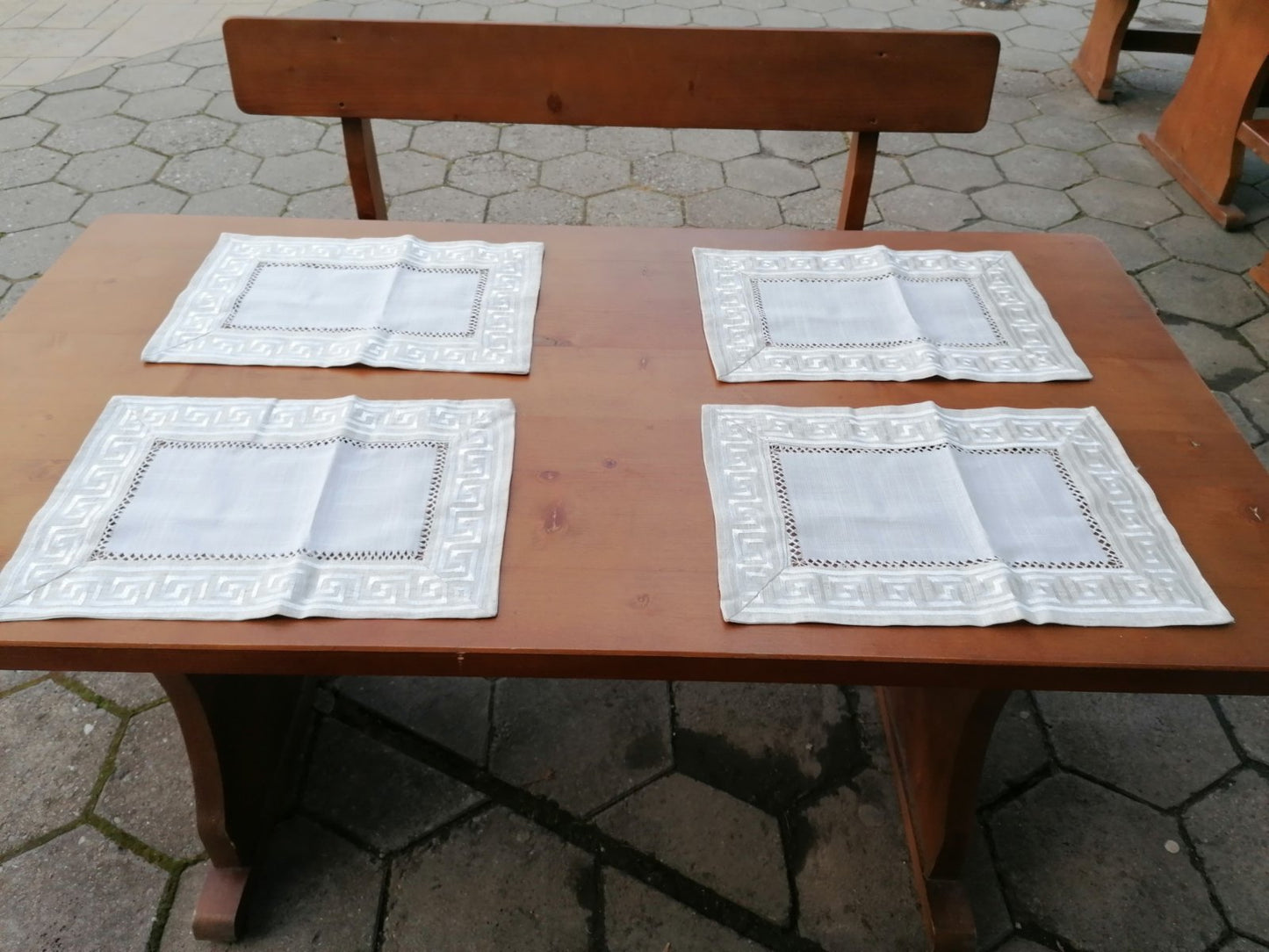 SG 01-1 Стилна салфетка ,тишлайфер, каре за маса 30/45