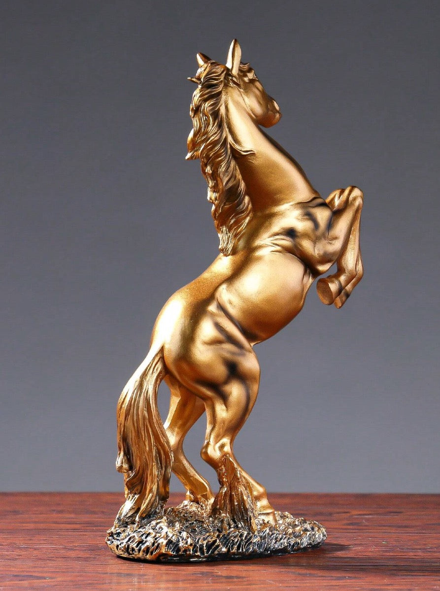 014193 Фигура кон