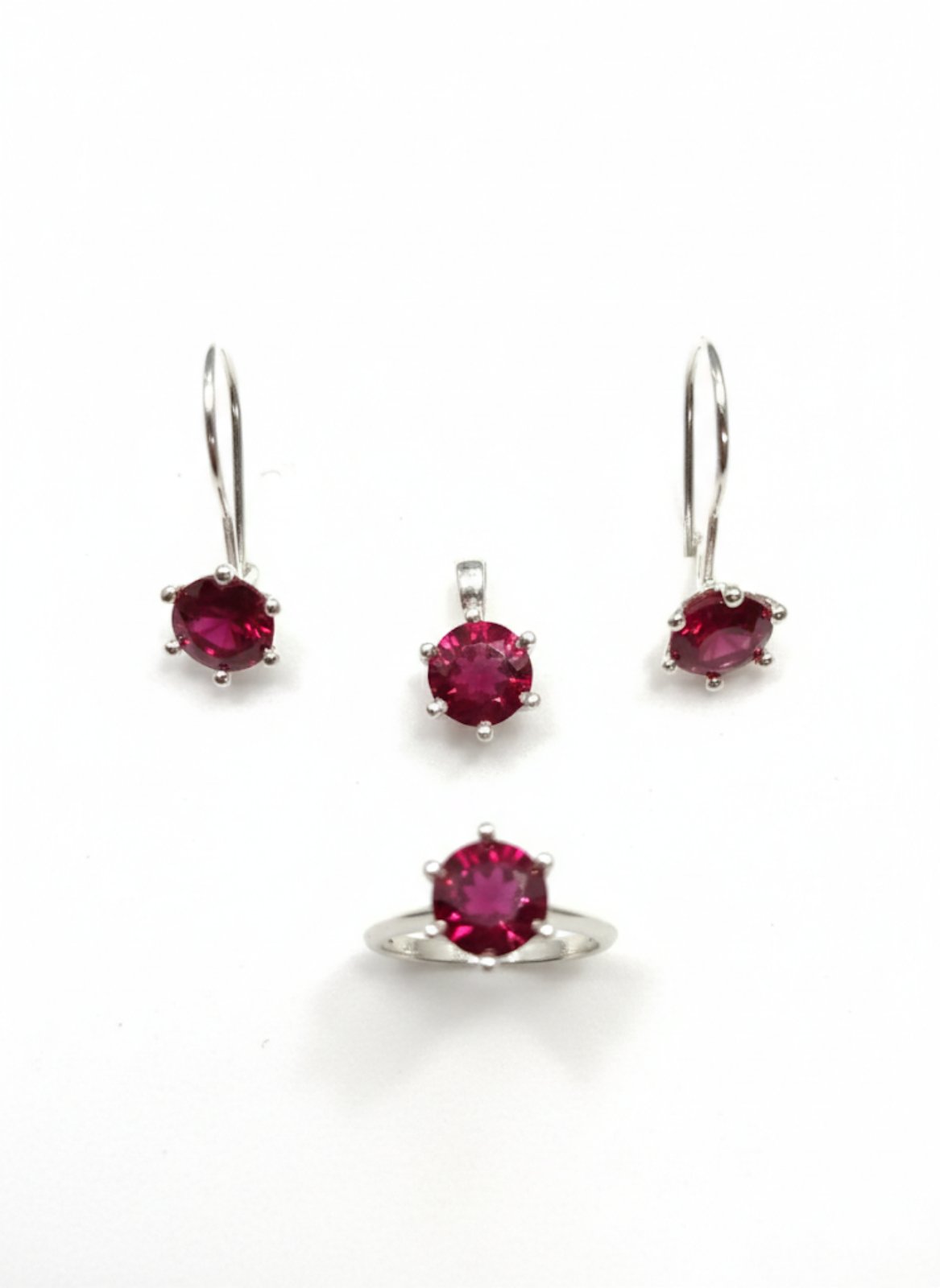 K 3055 /491  Сребърни бижута с камък рубин. Сребро и рубин