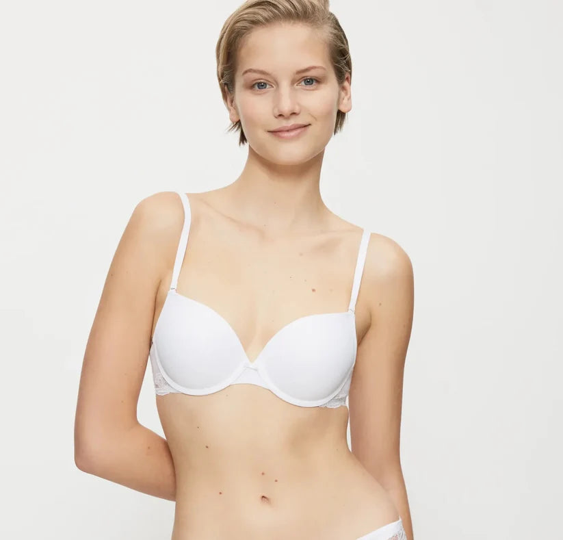 10186624 Сутиен Triumph Lovely Micro WHUM Телесен-6106