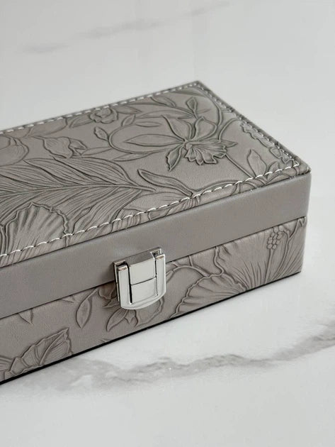 300696 Кутия за бижута- кожа