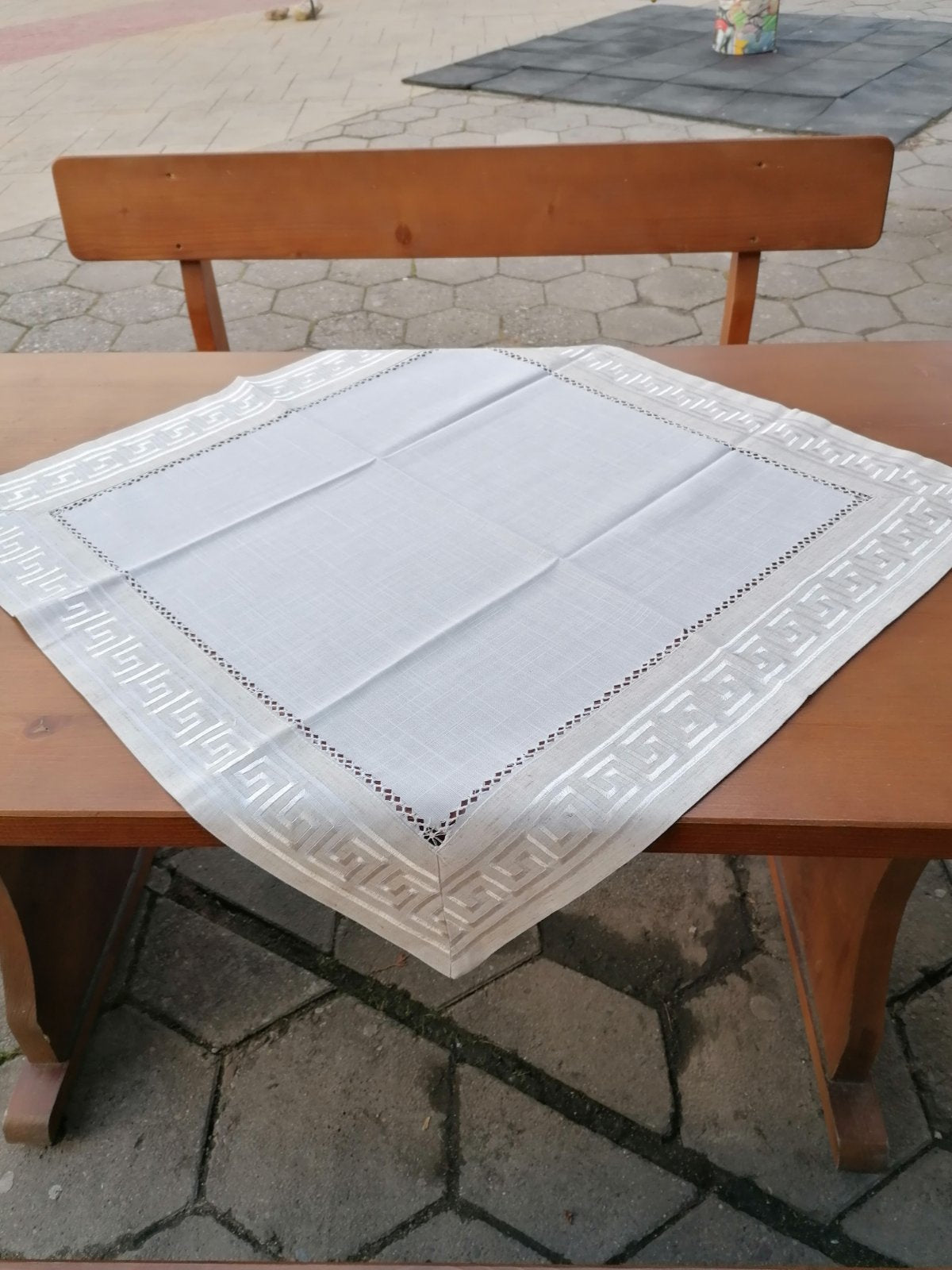 SG 01-1 Стилна покривка ,тишлайфер, каре за маса 85/85