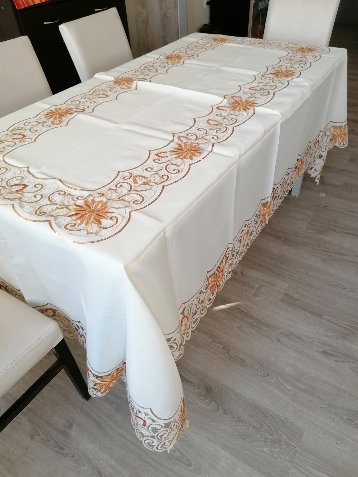Луксозна покривка с паети 180/270