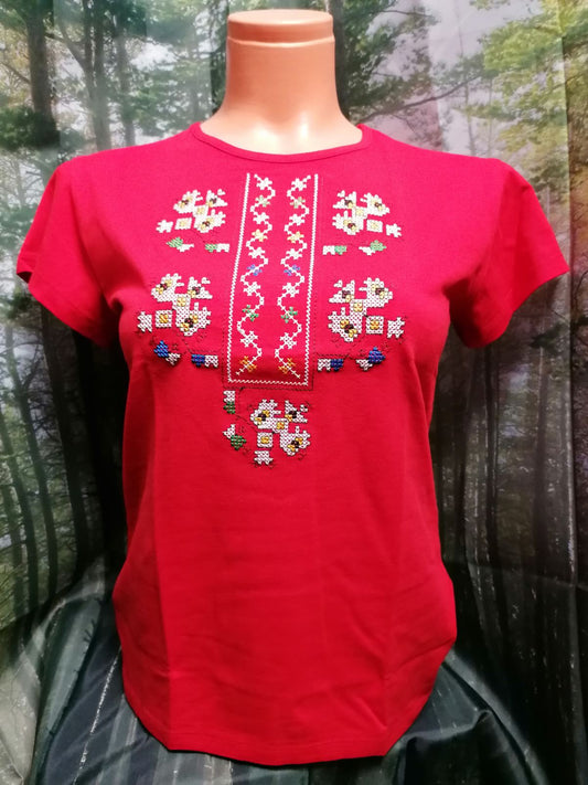 Women's red t-shirt with Gabrovi embroidery - embroidered