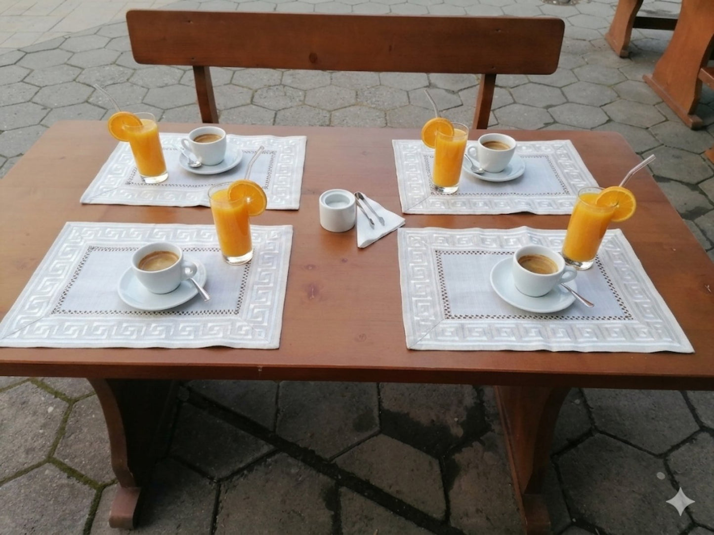 SG 01-1 Стилна салфетка ,тишлайфер, каре за маса 30/45