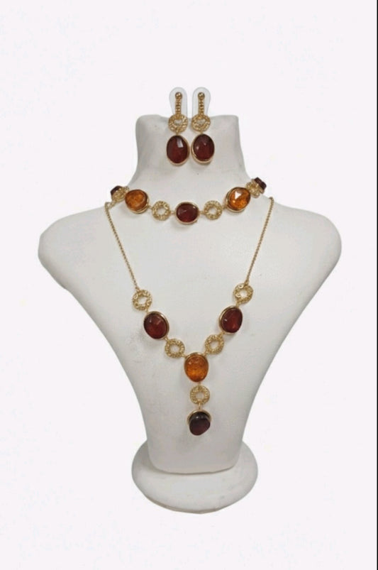 Сребърни бижута с кехлибар и позлата. Кехлибар със сребро.