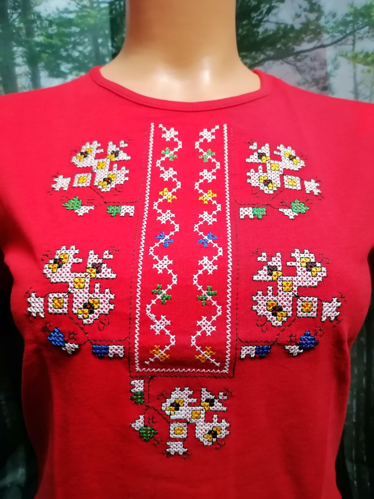 Women's red t-shirt with Gabrovi embroidery - embroidered