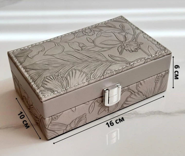 300696 Кутия за бижута- кожа