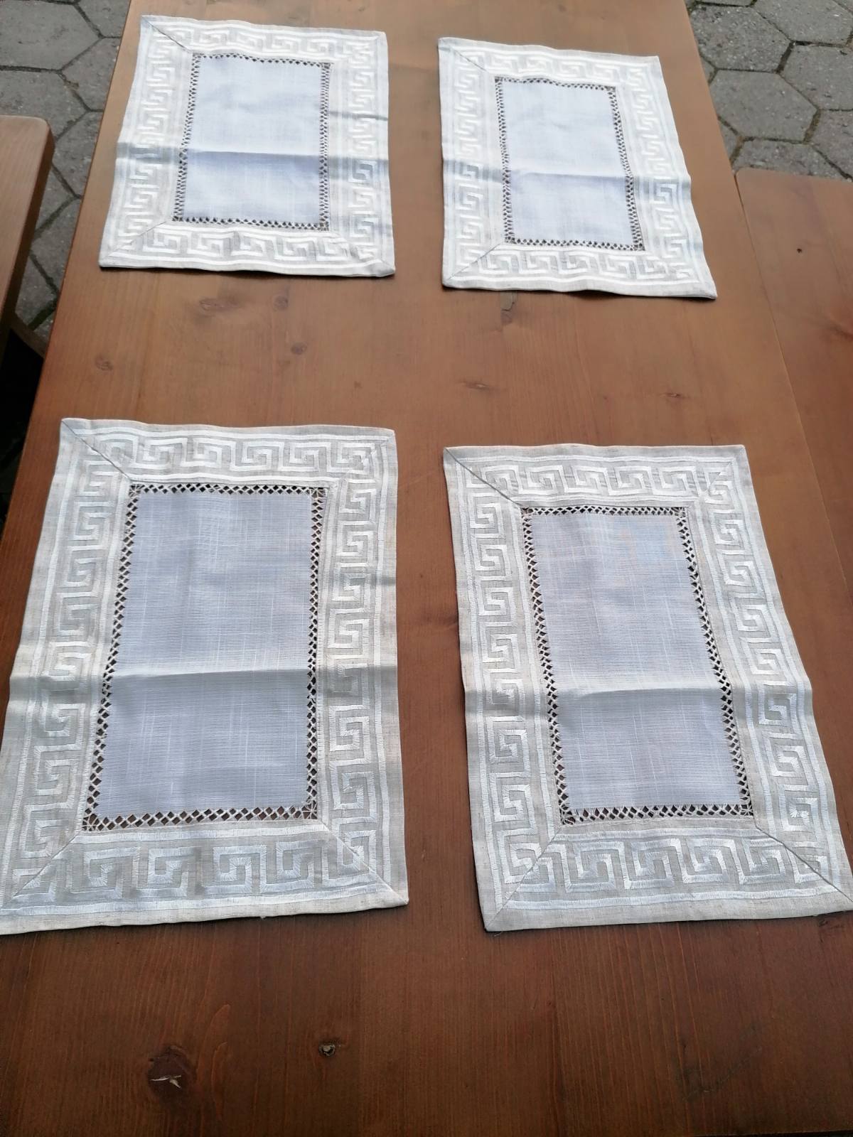 SG 01-1 Стилна салфетка ,тишлайфер, каре за маса 30/45