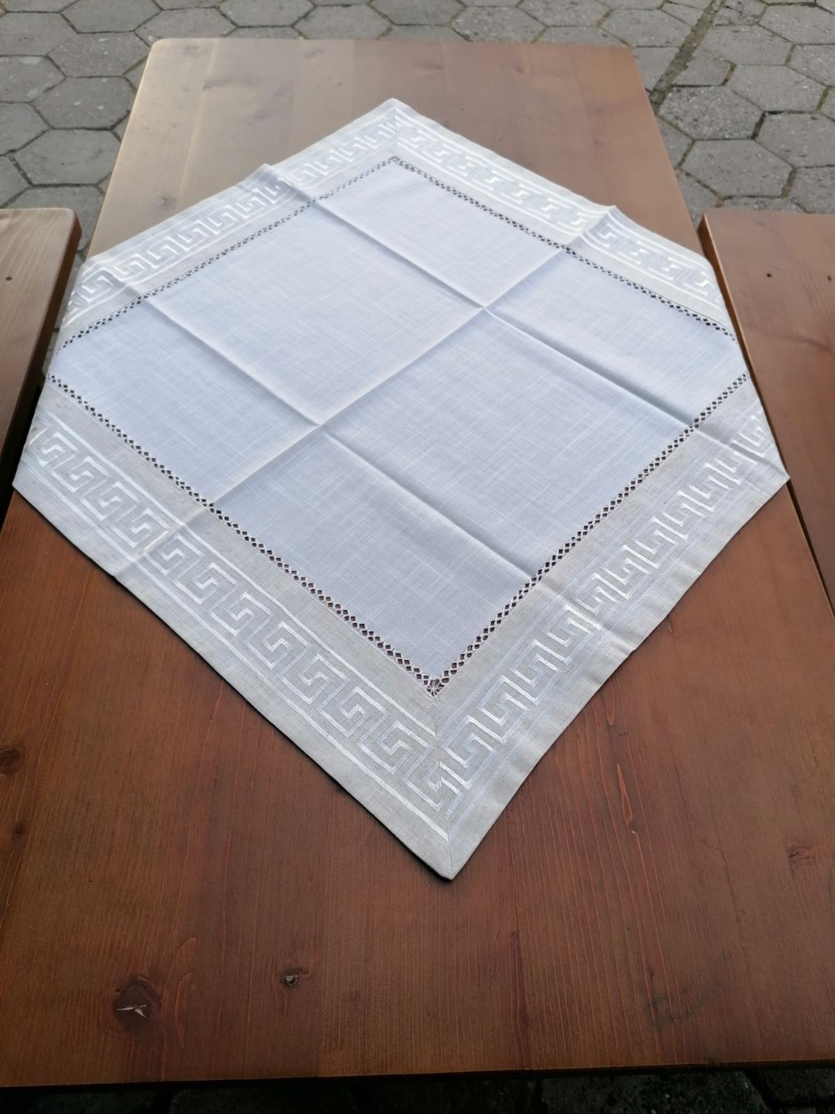 SG 01-1 Стилна покривка ,тишлайфер, каре за маса 85/85