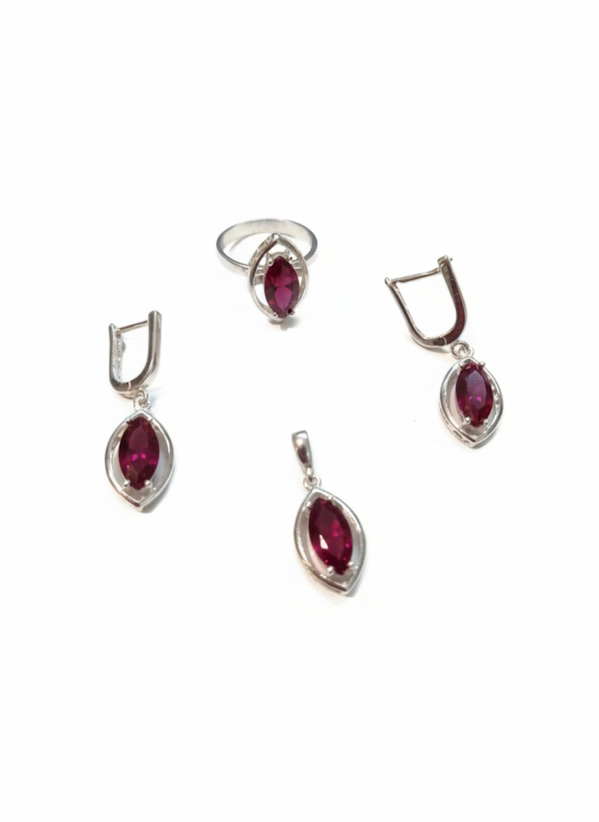 K 3289 / 491 Сребърни бижута с камък рубин. Сребро и рубин