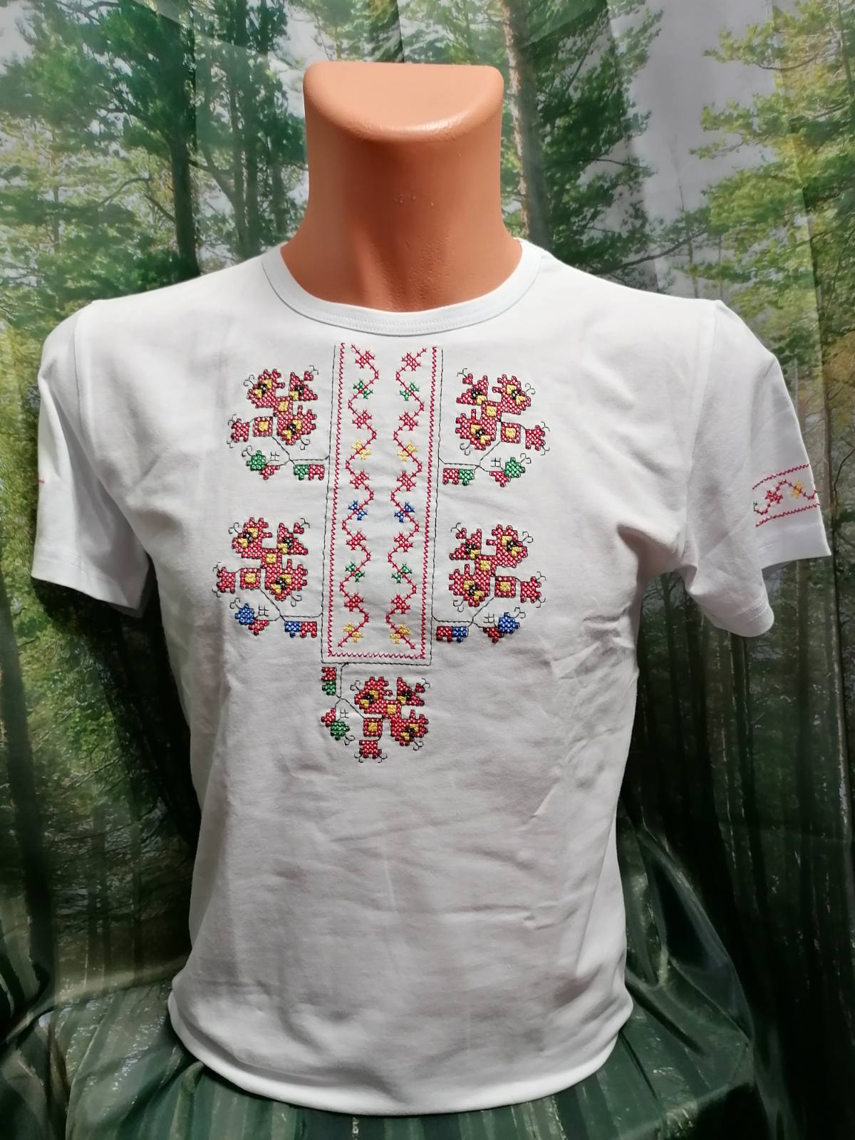 Men's white T-shirt with Gabrovo embroidery
