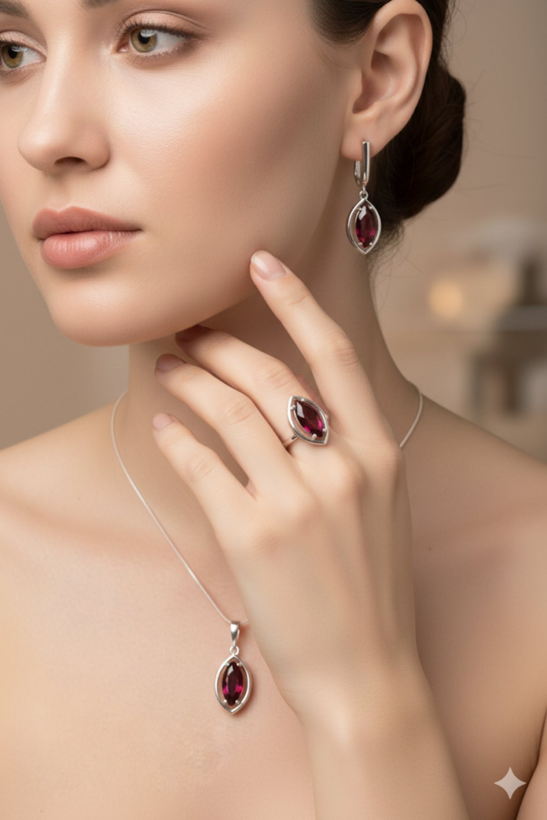 K 3289 / 491 Сребърни бижута с камък рубин. Сребро и рубин