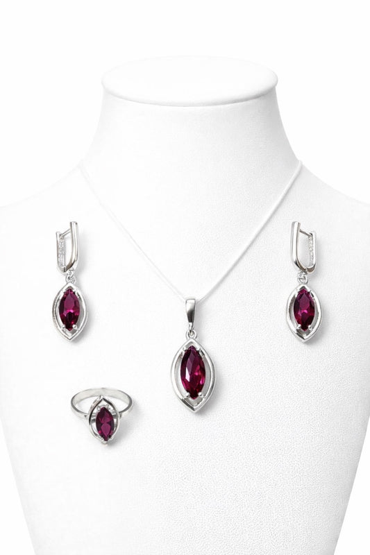 K 3289 / 491 Сребърни бижута с камък рубин. Сребро и рубин