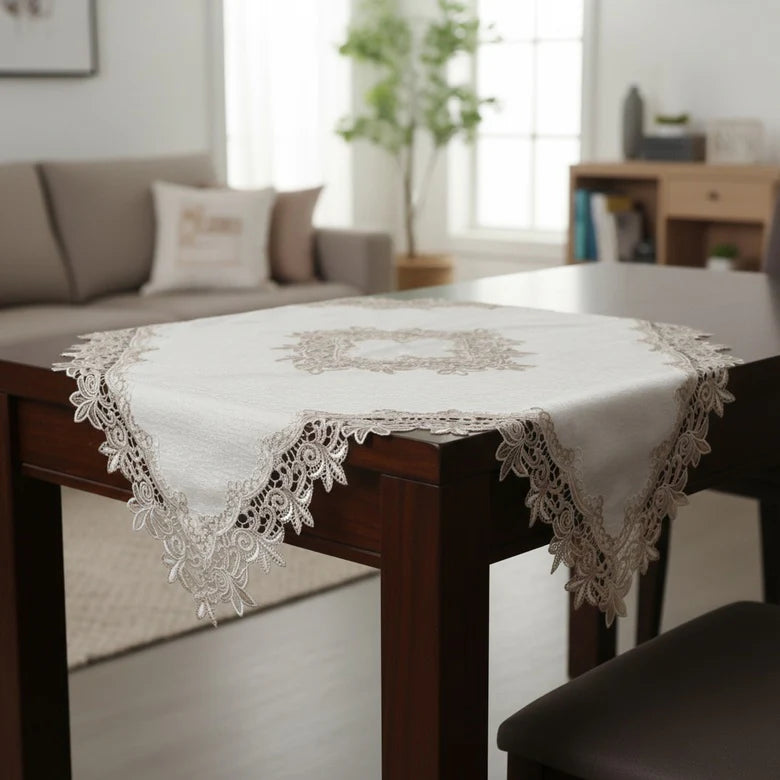 8343 Луксозна покривка - каре - тишлайфер за маса 85/85