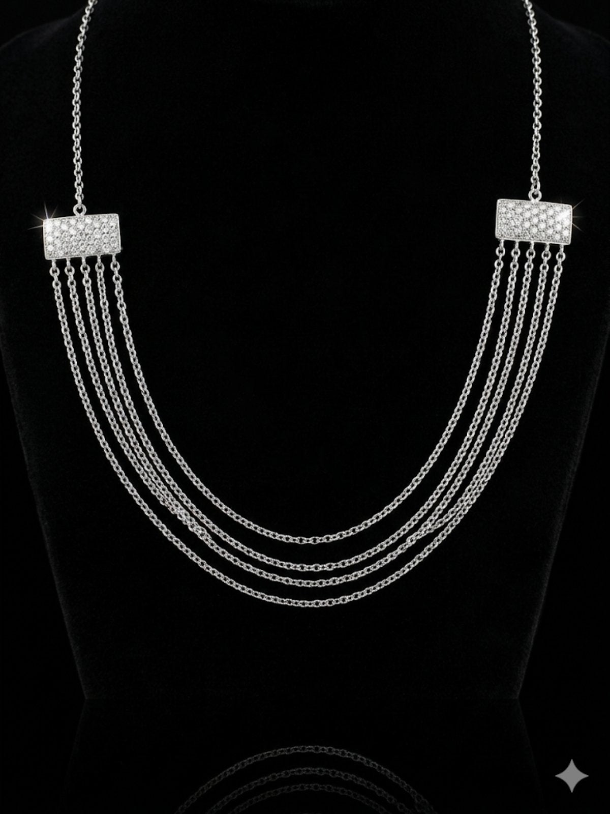 8000120 Сребърна бижутерия от България.