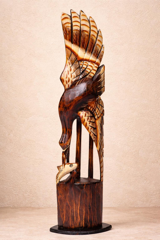 Дървен сувенир птица Ибис с риба