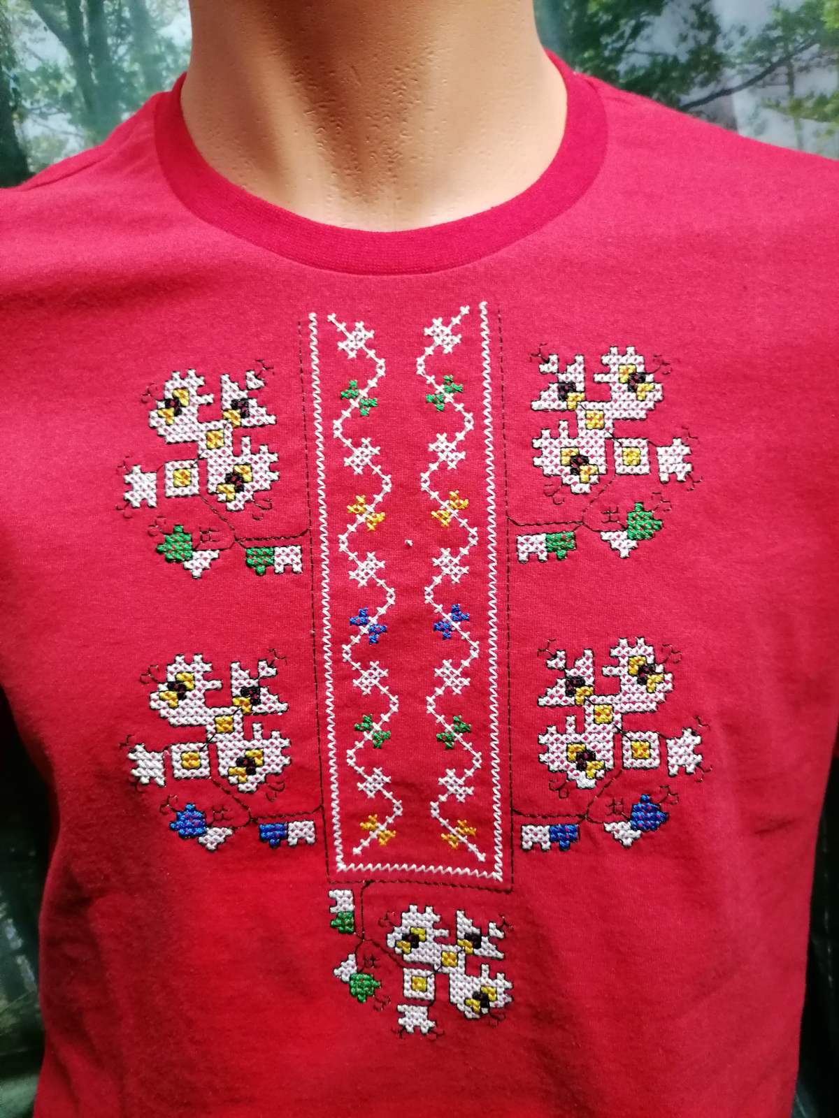 Men's red T-shirt with embroidered Gabrovo embroidery 