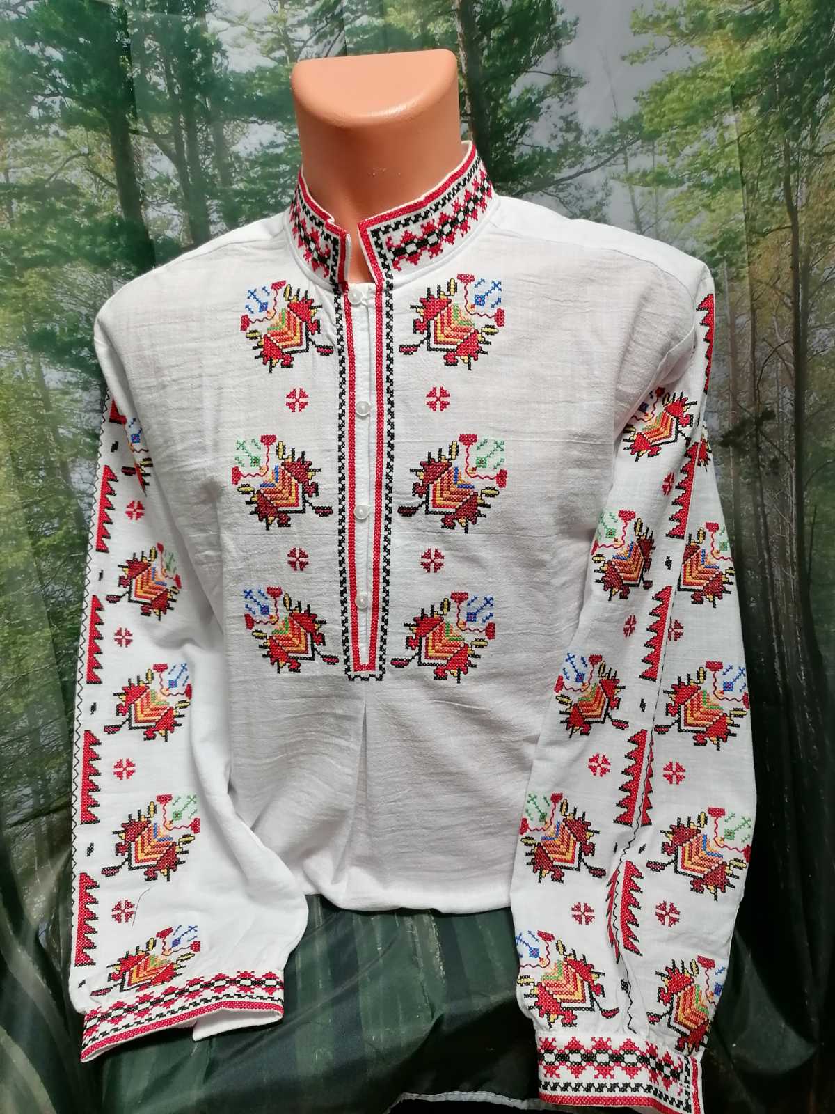 Men's Thracian shirt - embroidered