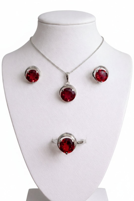 K 2542 /491 Сребърни бижута с камък рубин. Сребро и рубин