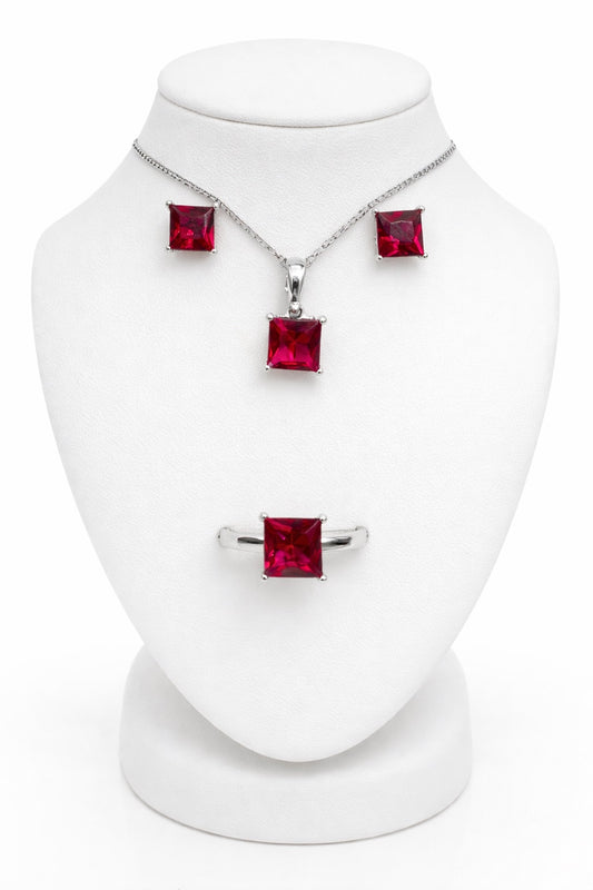 K 2088 /491 Сребърни бижута с камък рубин. Сребро и рубин