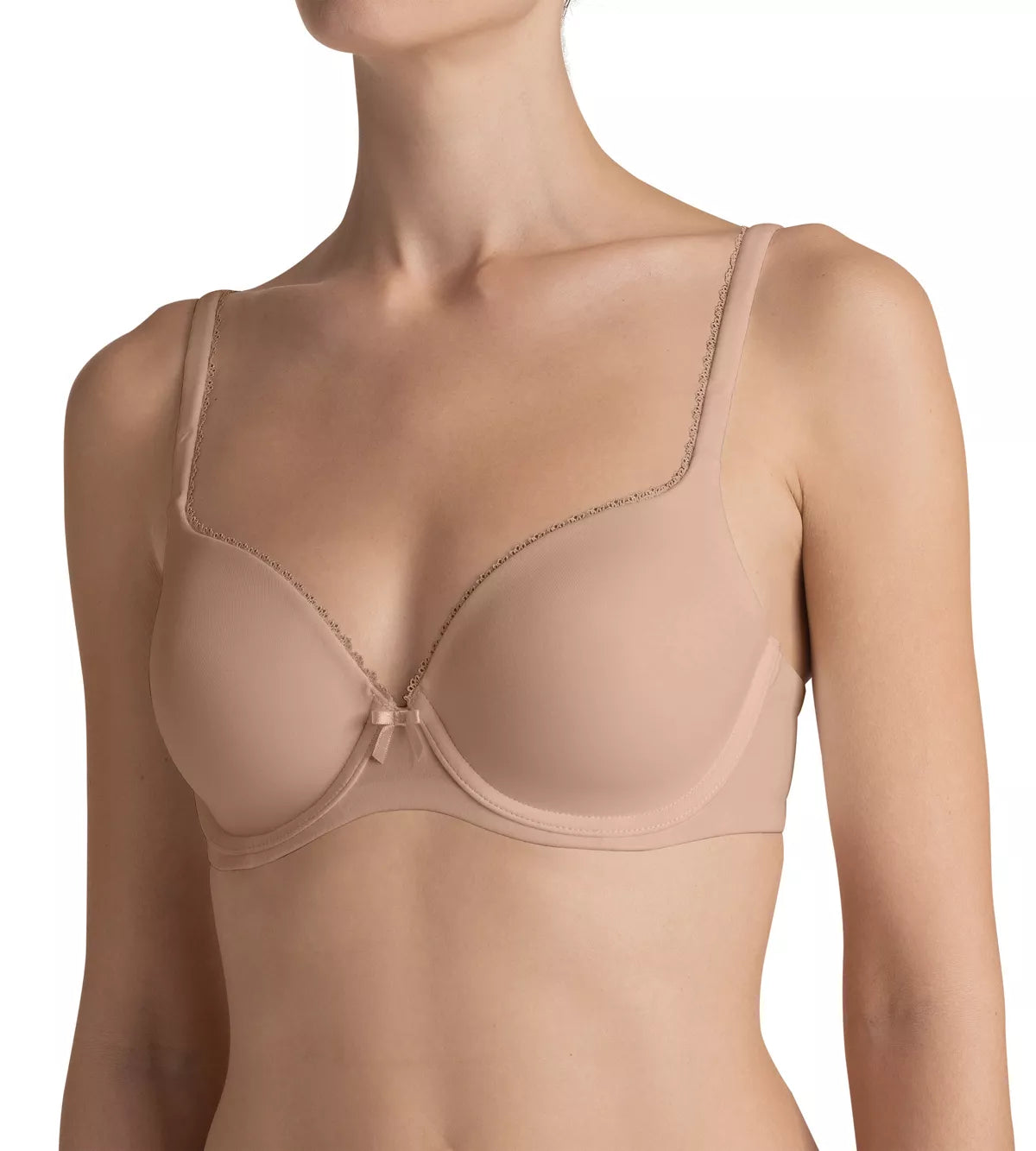 10131358 Сутиен Триумф перфектно мек и удобен с банел и оформена чашка Perfectly Soft WHP