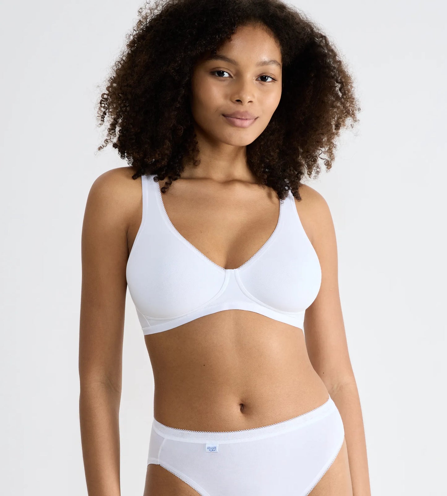 10222327 Sloggi Basic+Sott Bra Сутиен без банел с  80 % памук.