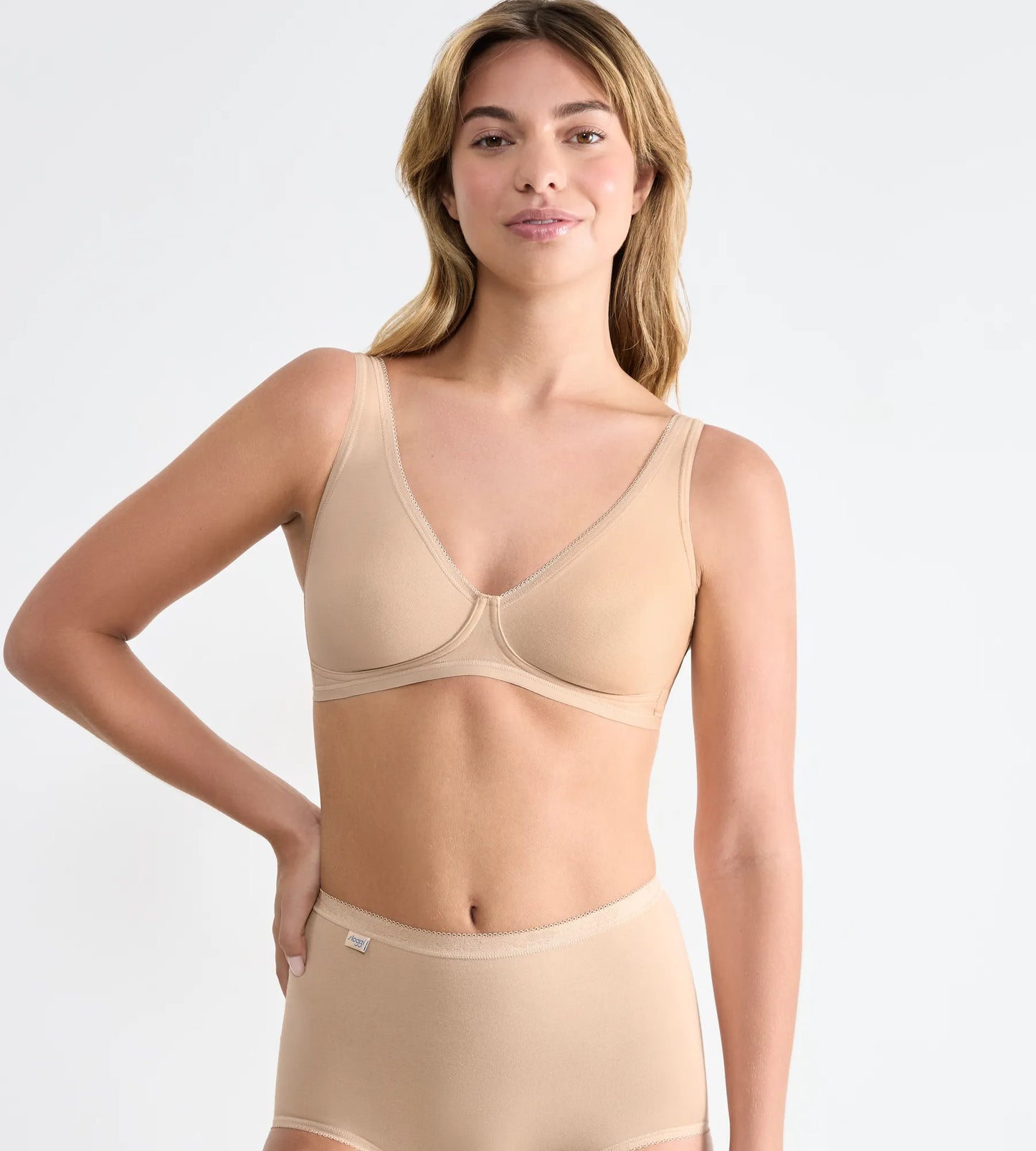 10222327 Sloggi Basic+Sott Bra Сутиен без банел с  80 % памук.