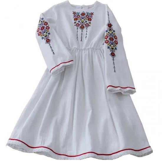 0033 Детска народна носия в червено