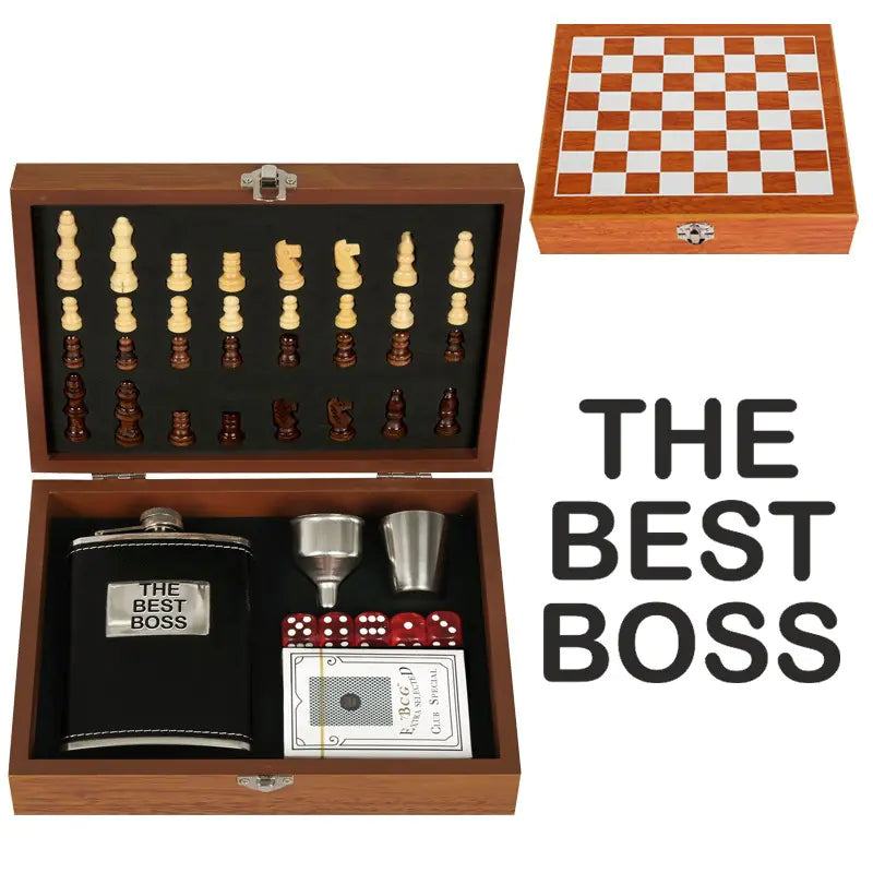 85102-3 : Set of flask with chess and accessories "The best BOSS"