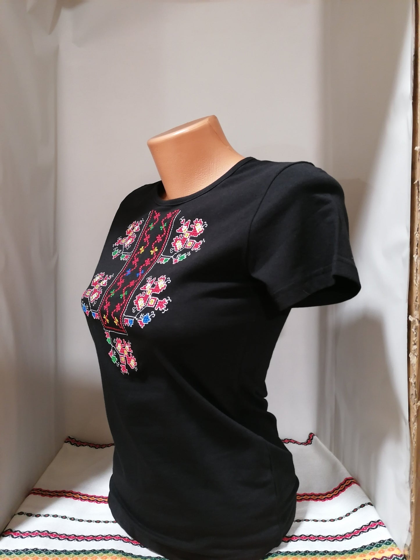 Women's black t-shirt with Gabrovi embroidery - embroidered