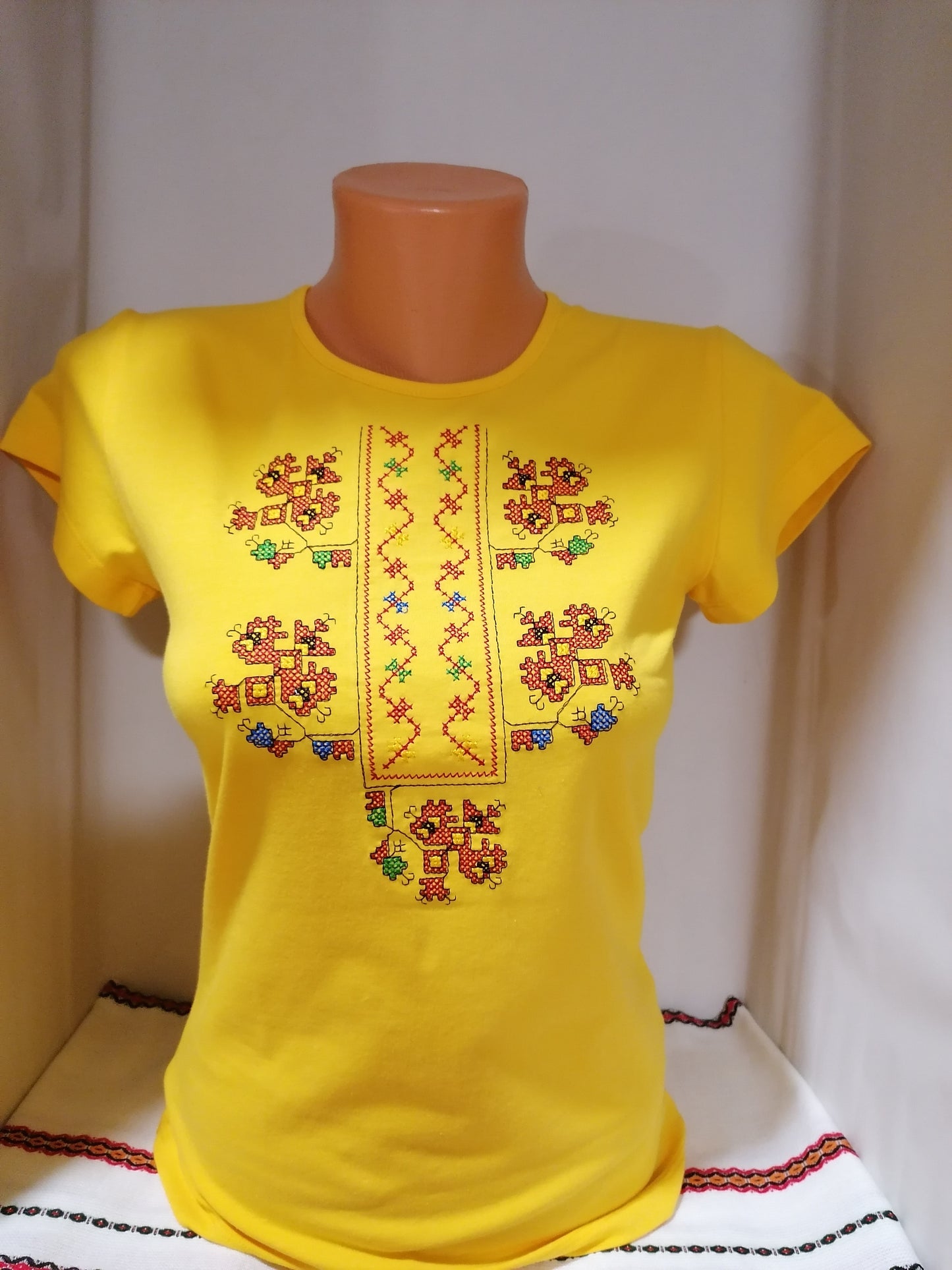 Women's t-shirt with Gabrovi embroidery - embroidered