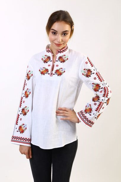 Women's Thracian shirt - embroidered 