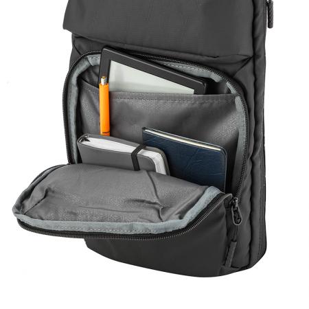 K012-2: Мъжка раница през рамо SILVER FLAME